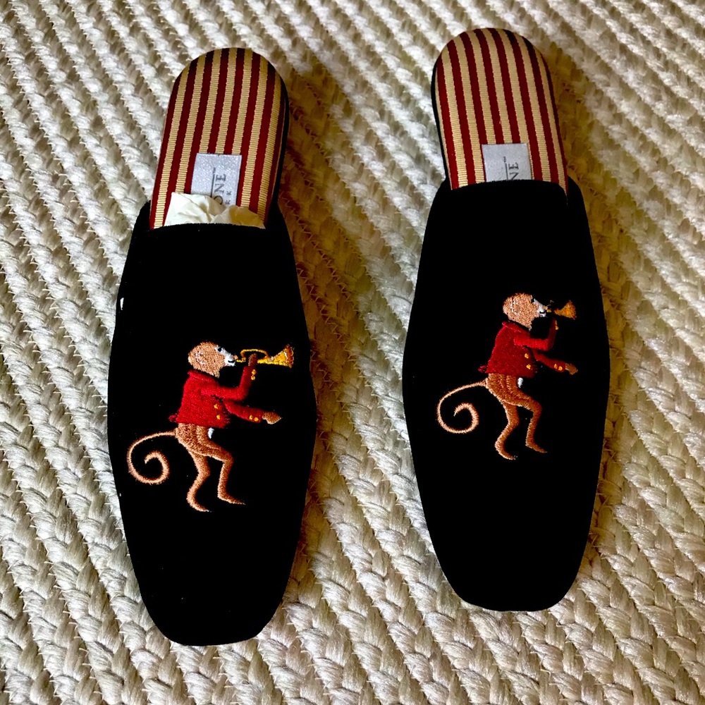 Amy Jo Gladstone Black Velvet Mules Sz 5